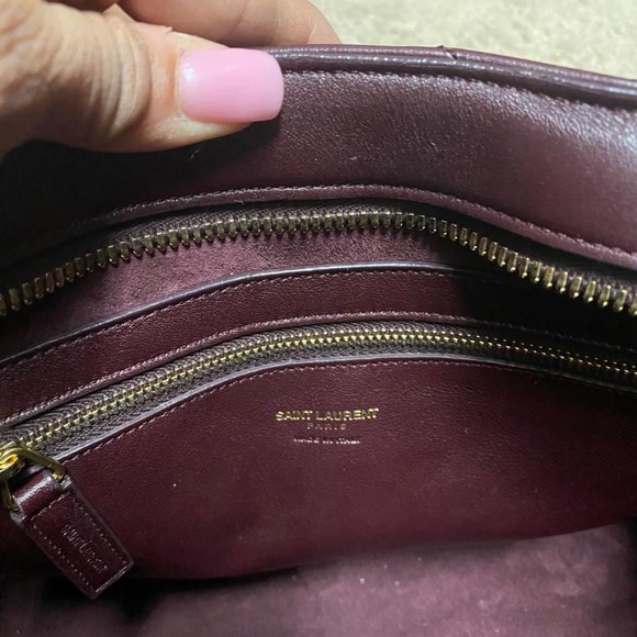 YSL wine/purple colored handbag🔥🔥🔥🔥 - Picture 5 of 8
